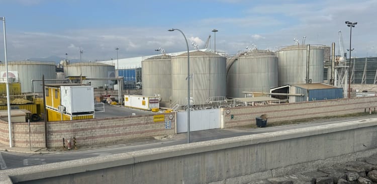 New Project in Alicante: Erection of Two Bitumen Tanks for Ditecpesa